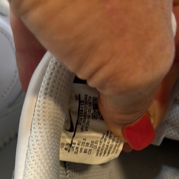 Nike Air Force-1 Womens size 8.5 Sneakers white leather low top, pre-owned, nice - Picture 7 of 10